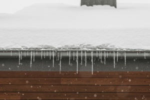 Gutters Frozen? Causes, Quick Fixes, and Long-Term Prevention