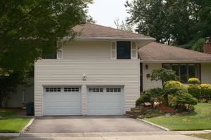 How Proper Gutter Flow Helps Prevent Mold Growth